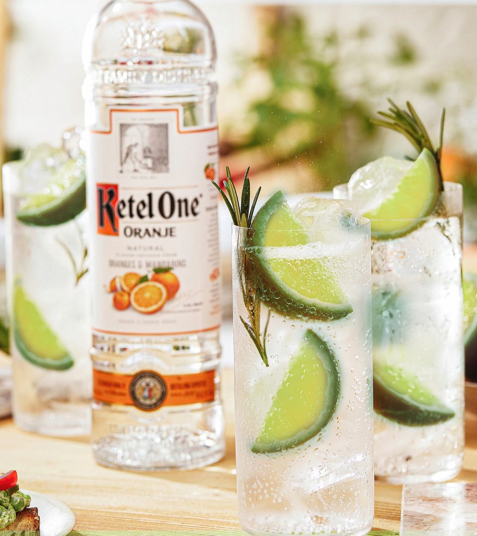  Ketel One Oranje Vodka, 70cl front Serve