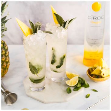 Cîroc Pineapple Spritz
