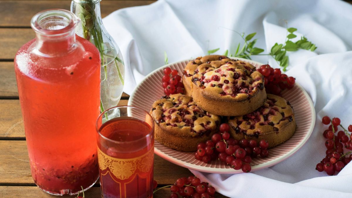 Best Summer Brunch Drinks: Cocktails And Hearty Bowls That Pair Perfectly_HeroImage_AltText