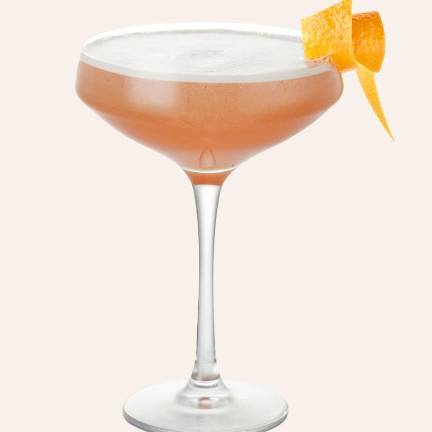 A Tanqueray Grapefruit Martini, an alternative to Taylor Swift's favourite cocktail, a French Blonde
