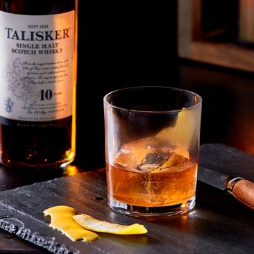 Talisker 10 Old Fashioned Tea With Bottle 4X5