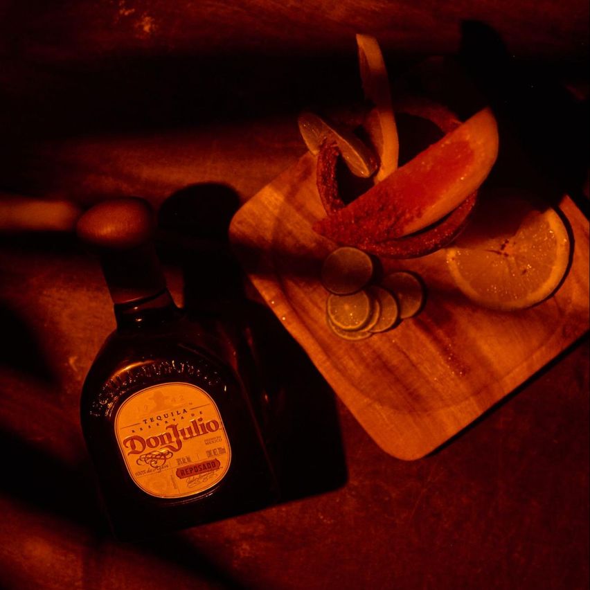 Botella de Don Julio Reposada