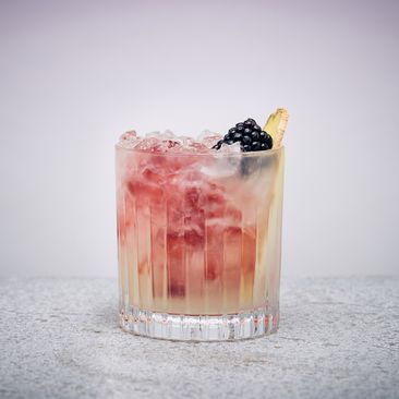 Cassis Bramble cocktail
