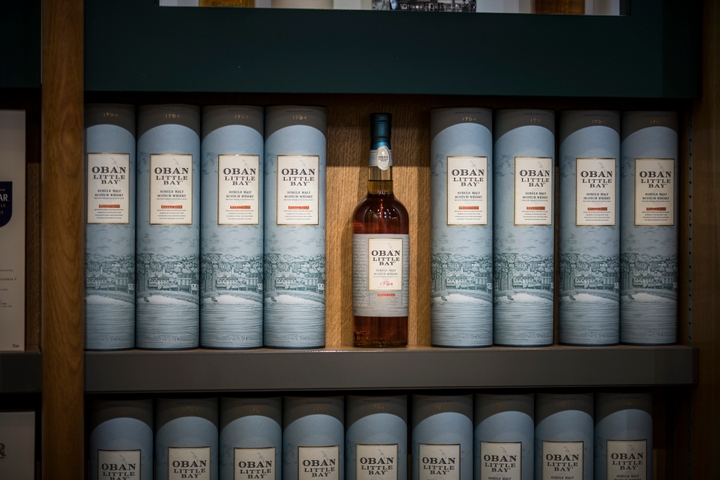 Oban Little Bay On Shelf With Bottle
