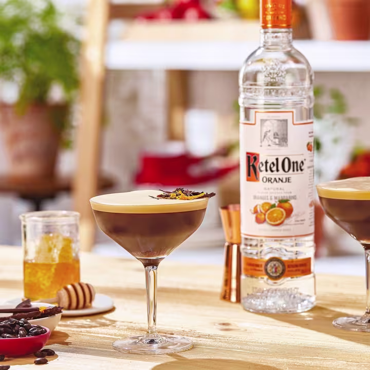  Ketel One Oranje Vodka, 70cl front Serve