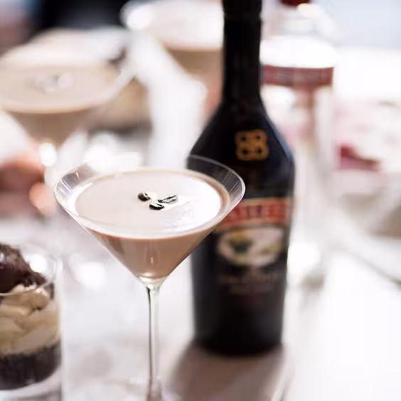 Multimarcas Baileys y Smirnoff Flat White