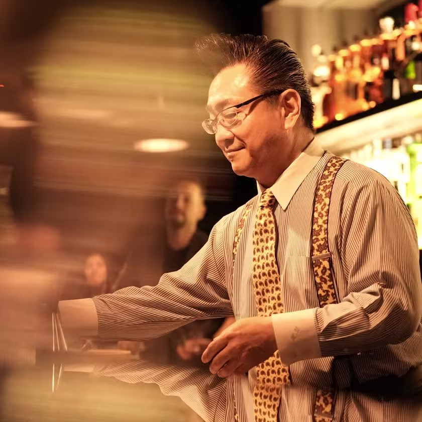 El barman japonés Hidetsugu Ueno en la charla de cierre de Clase Maestra, en Perú.