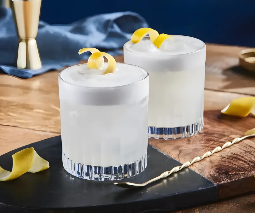 coctel gin sour