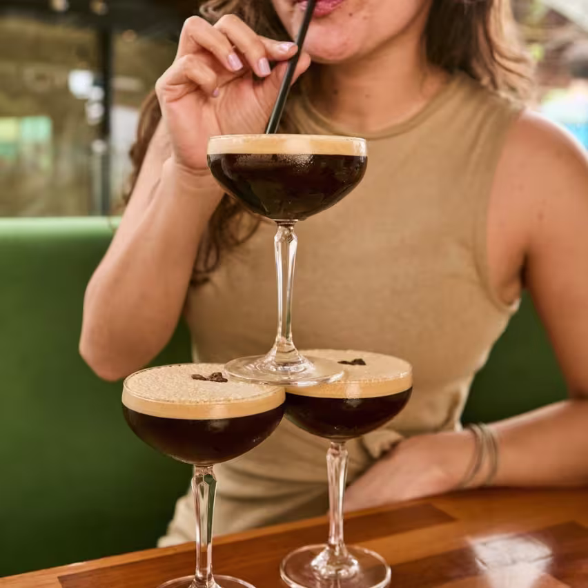 Popular de aquí y de allá