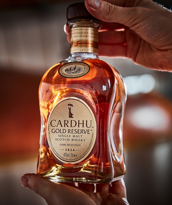 Cardhu Gold Reserve Single Malt Scotch Whisky close up