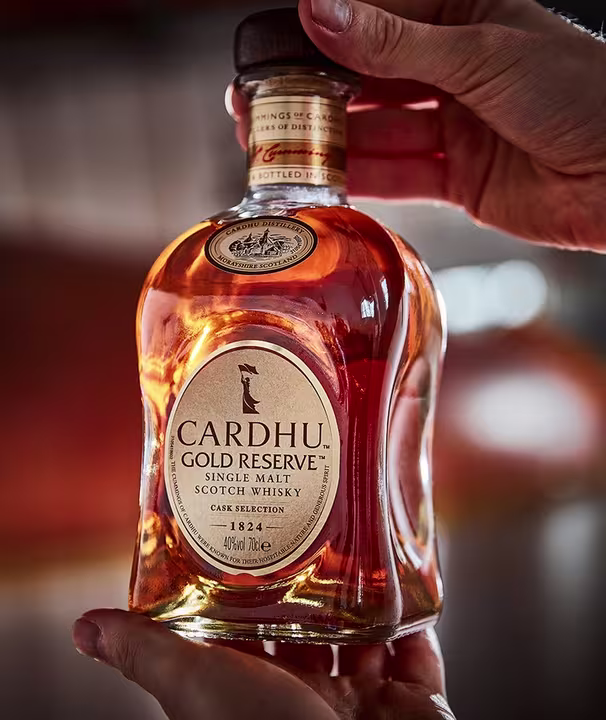 Cardhu Gold Reserve Single Malt Scotch Whisky close up