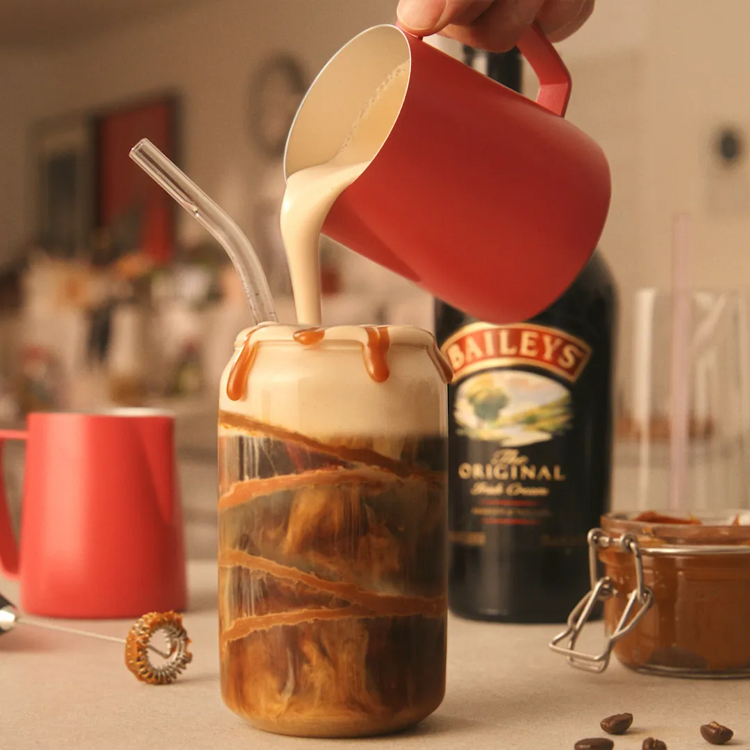 Café helado con espuma de Baileys 