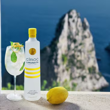 Limonata Spritz cocktail 