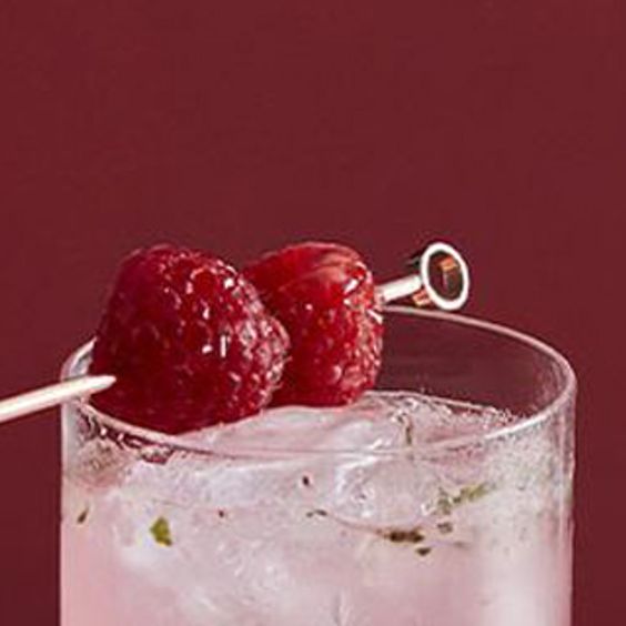  Smirnoff Raspberry: Dale un sabor ácido y afrutado a cualquier cóctel