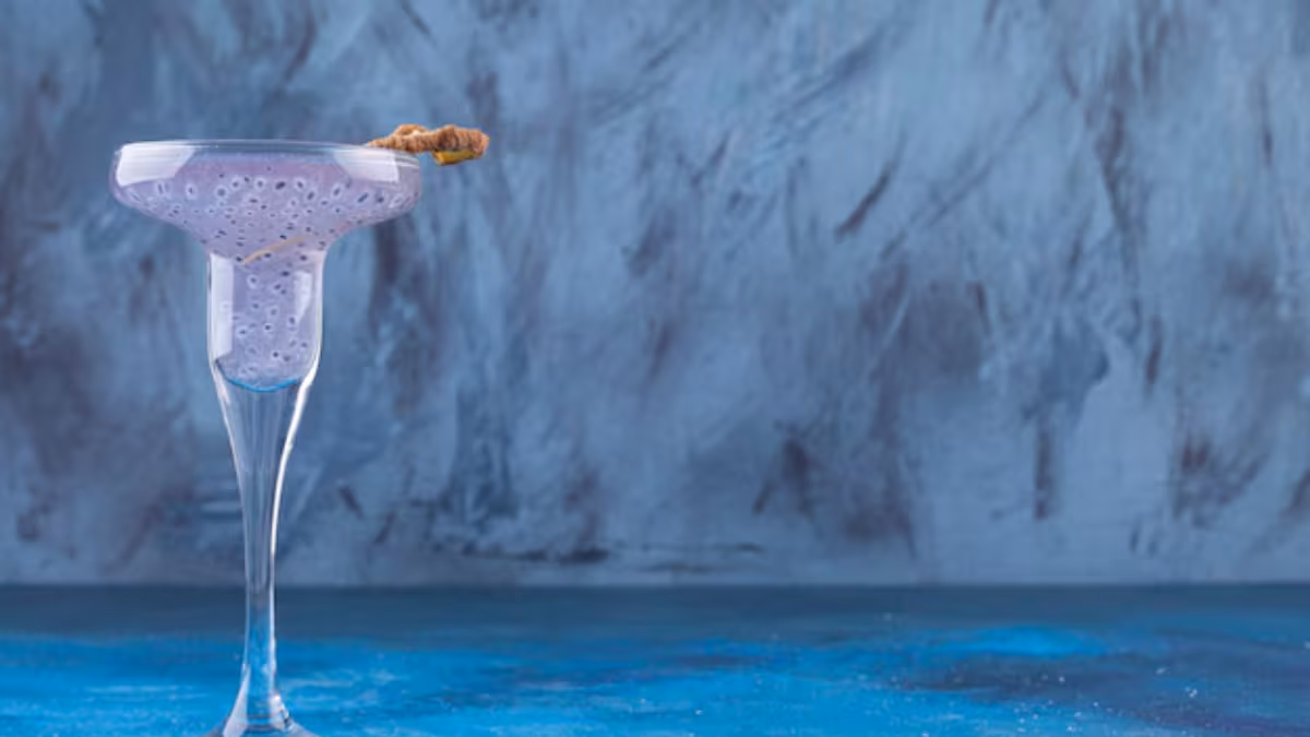 The Ultimate Guide To Growing And Using Lavender In Drinks - image 2