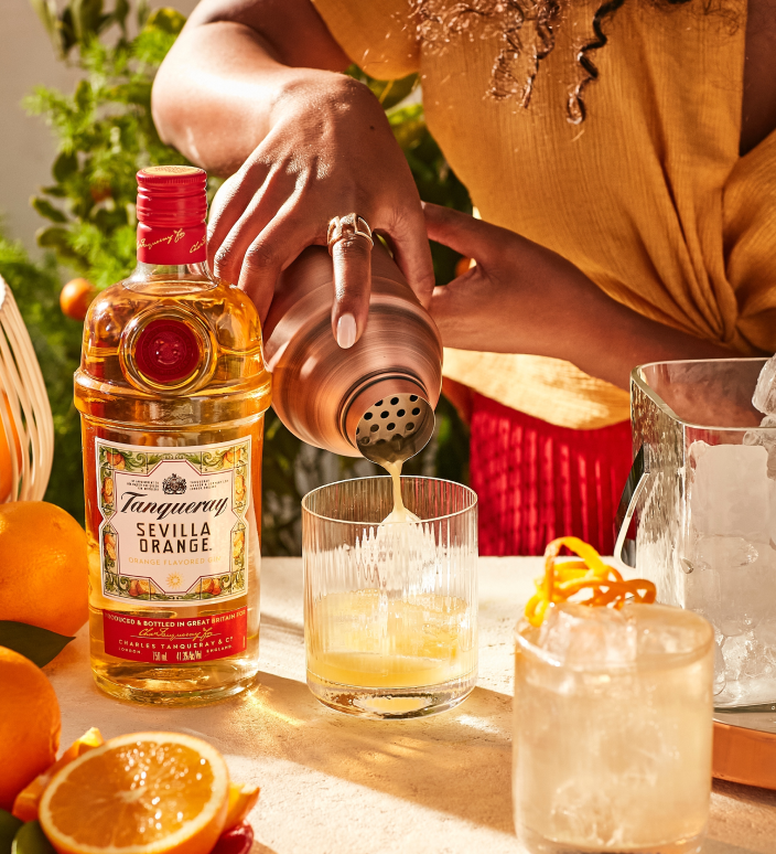 Tanqueray Flor de Sevilla & Tonic