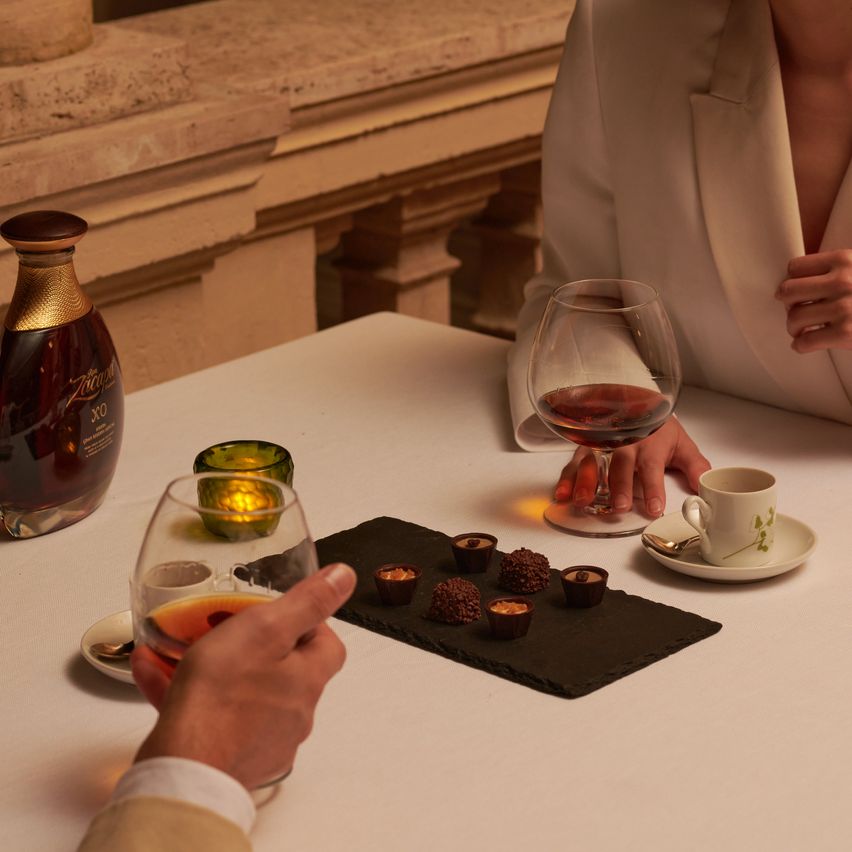 fondue de ciocolata si rom