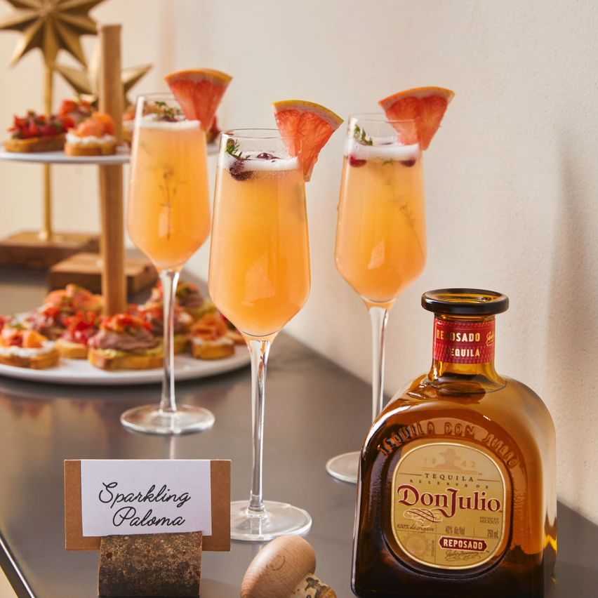 Cranberry Kiss Sparkling Paloma