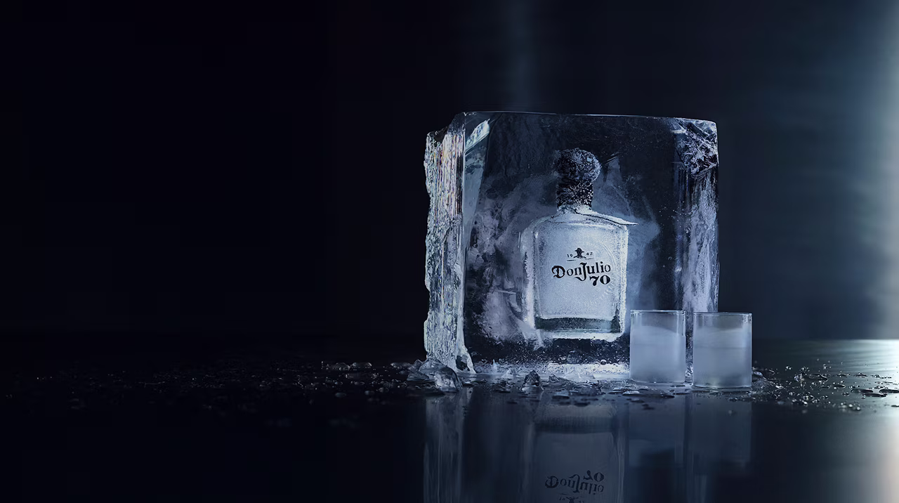 FRÍO POR FUERA, FUEGO POR DENTRO                         