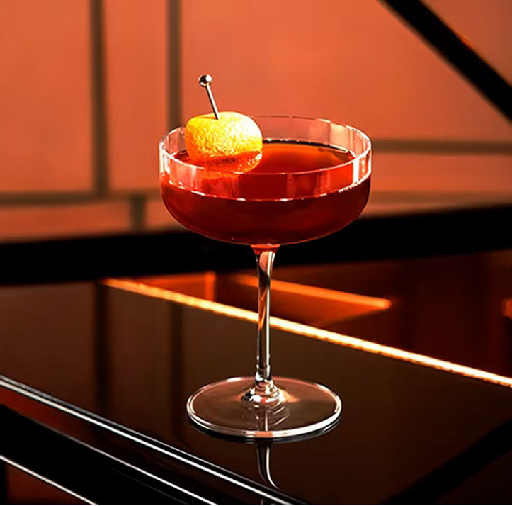 MAN(HATTAN)'S BEST FRIEND