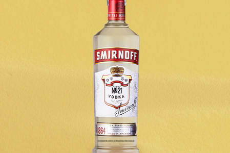 El vodka que une. Con Smirnoff mezclados somos más