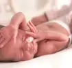 Frühgeborenes Baby schläft