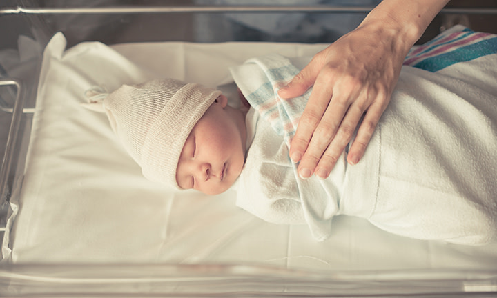 Kiss Syndrom Beim Baby Ursachen Behandlung Pampers