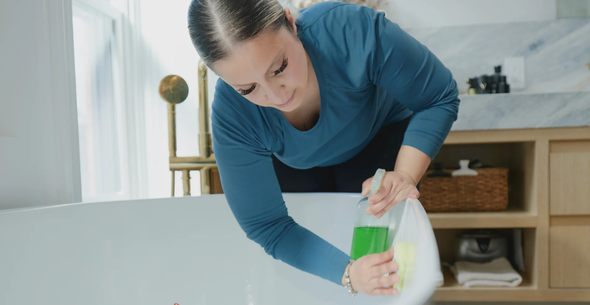 A tasker doing some cleaning