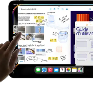 Vue montrant le multitâche sous iPadOS sur un iPad Pro exécutant plusieurs apps en même temps