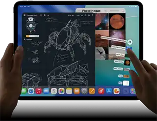 iPad Pro, noir infini, main gauche tenant l’appareil, main droite pointant du doigt pour manipuler de multiples fenêtres d’apps, app de dessin avec des croquis d’engins mécaniques, photothèque avec des images de planètes et de l’espace, dossier Téléchargements avec fichiers déployés