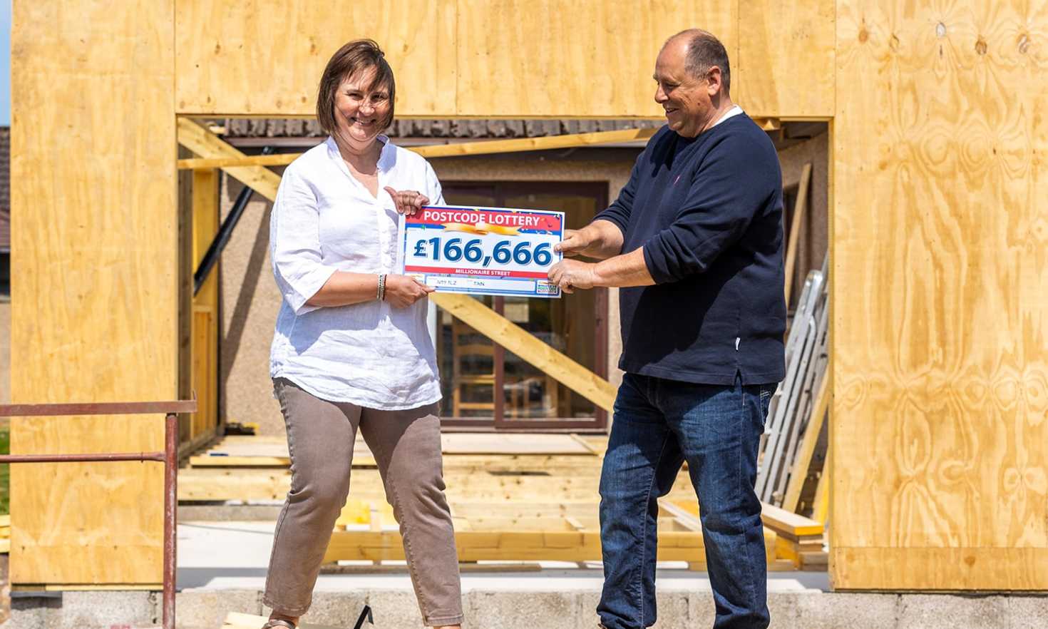 Previous winner Angela was set to complete a new kitchen after winning £166,666