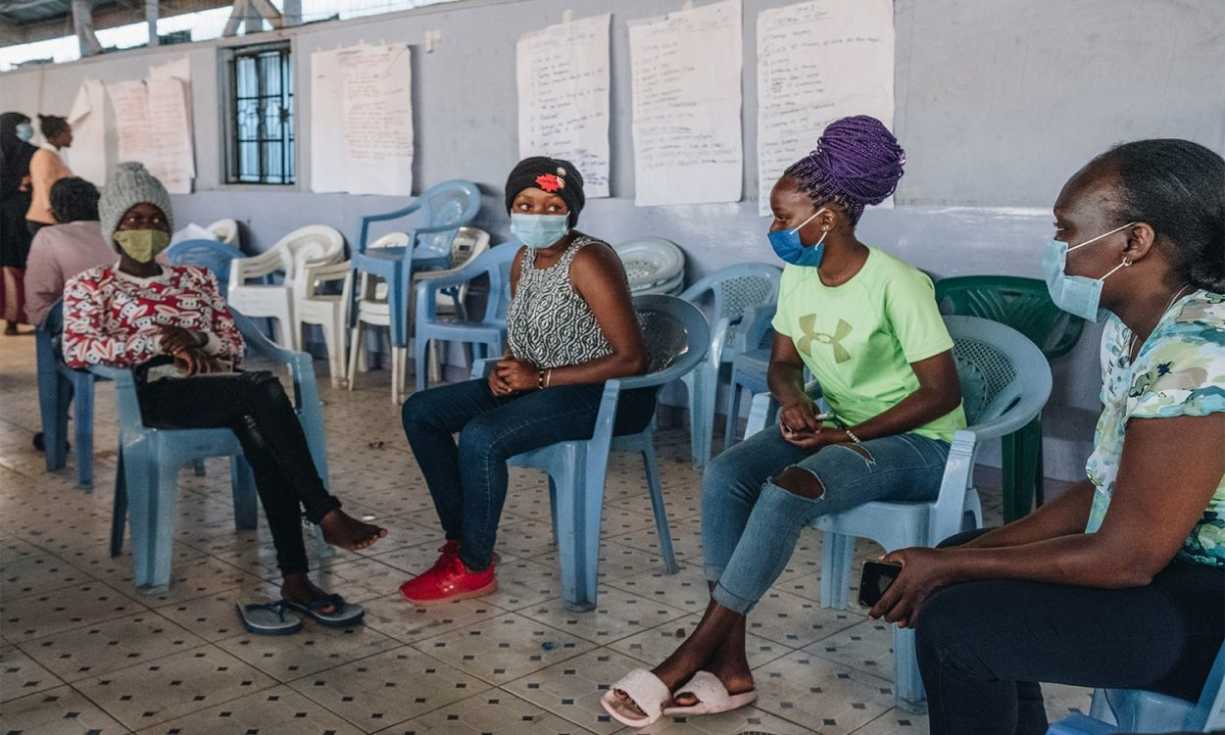 Mentorship sessions in Nairobi are improving girls' sexual and reproductive health and knowledge, as well as their confidence and self-esteem