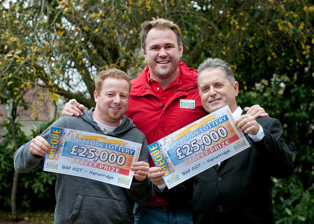 Scott Quinnell meets our lucky Saturday Street Prize winners from Henstridge, Charles and Michael