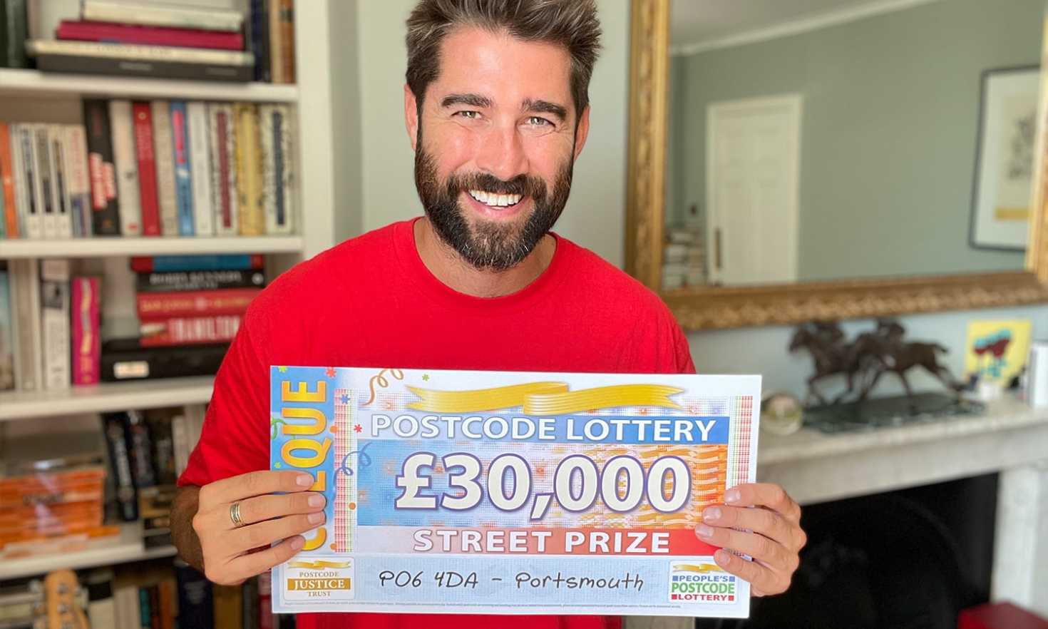 Today's £30,000 Street Prizes are heading to six lucky neighbours in Portsmouth
