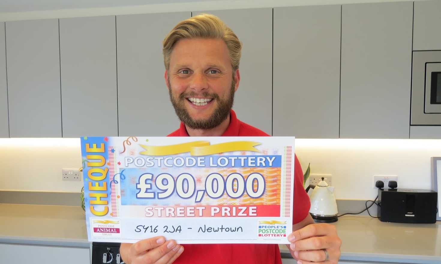 Jeff has a staggering £90,000 cheque for one winner in today's Street Prize