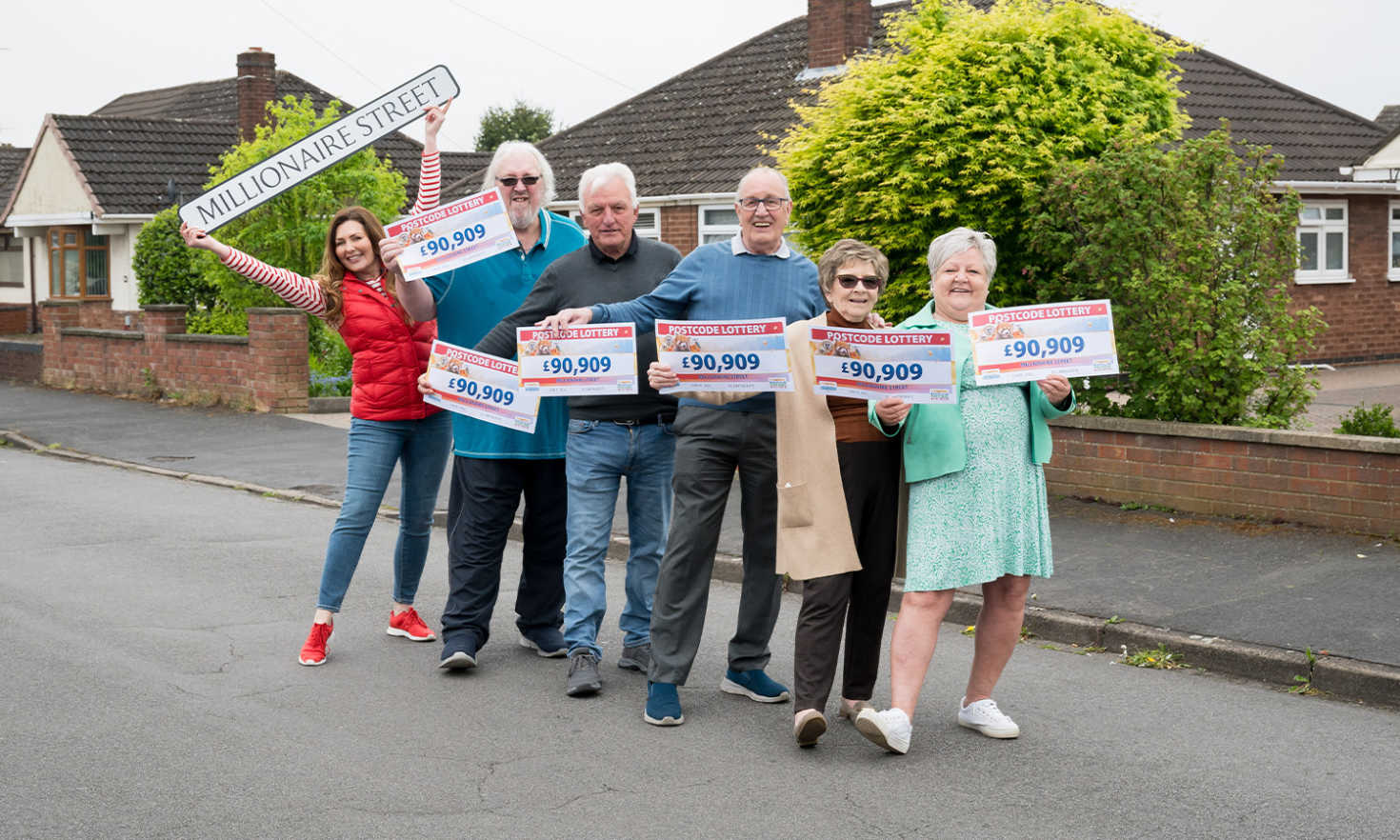 Doing the wonga conga - today's Millionaire Street prizes have landed in Scunthorpe!