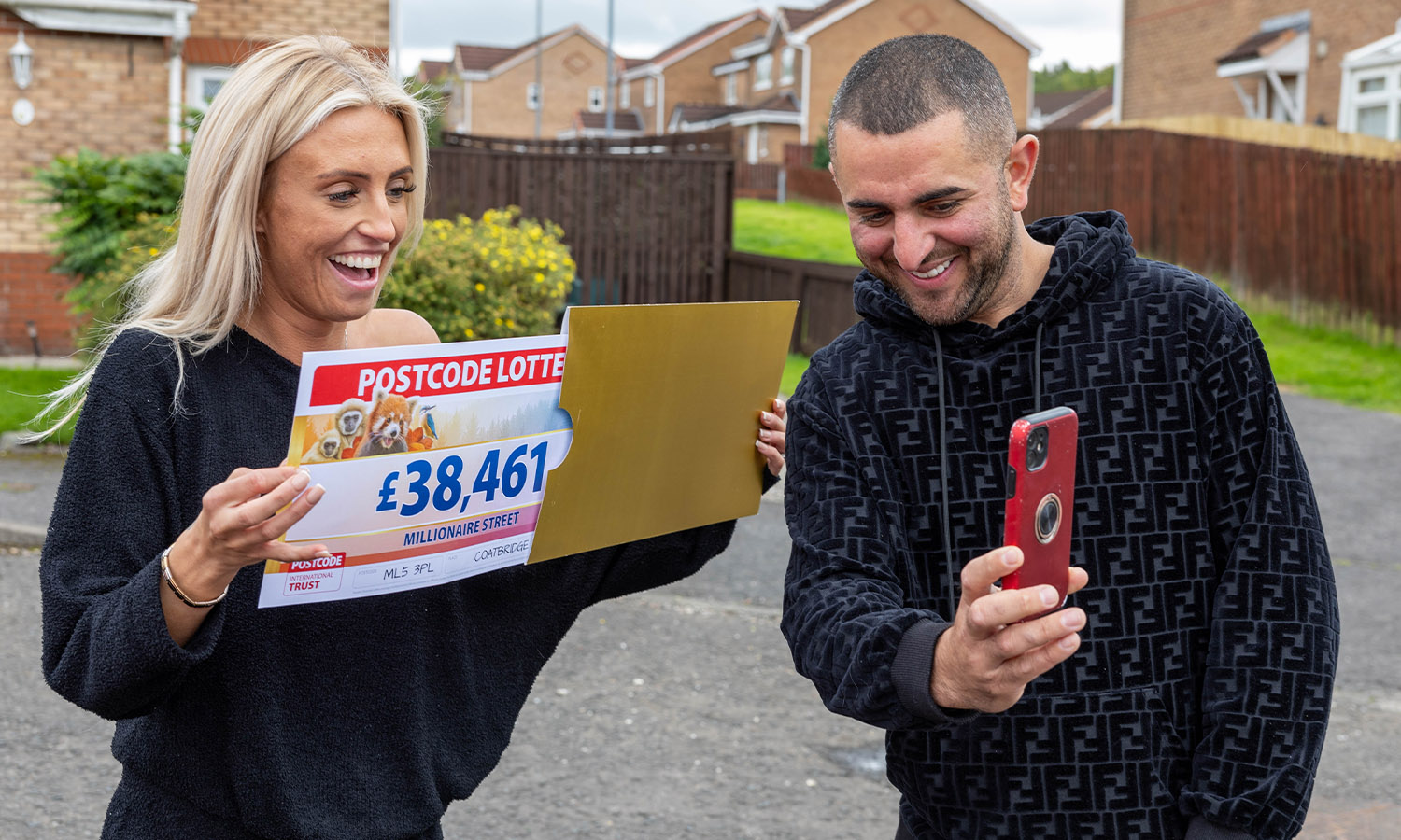 GOOD CALL: Stephanie and partner Lee reveal win to her parents on FaceTime