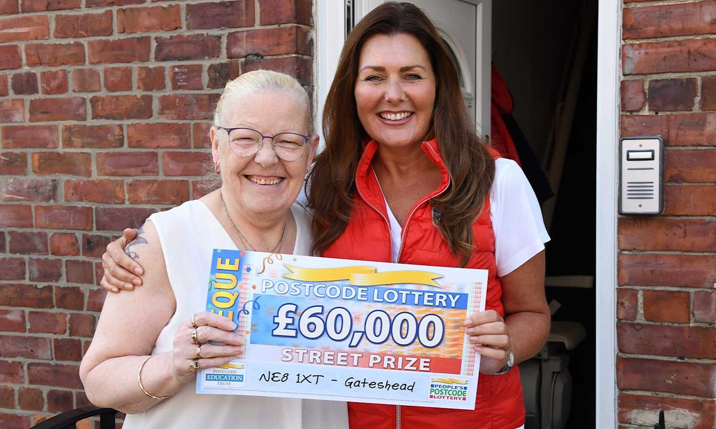One of today's lucky Street Prize winners with Judie McCourt One of today's lucky Street Prize winners with Judie McCourt