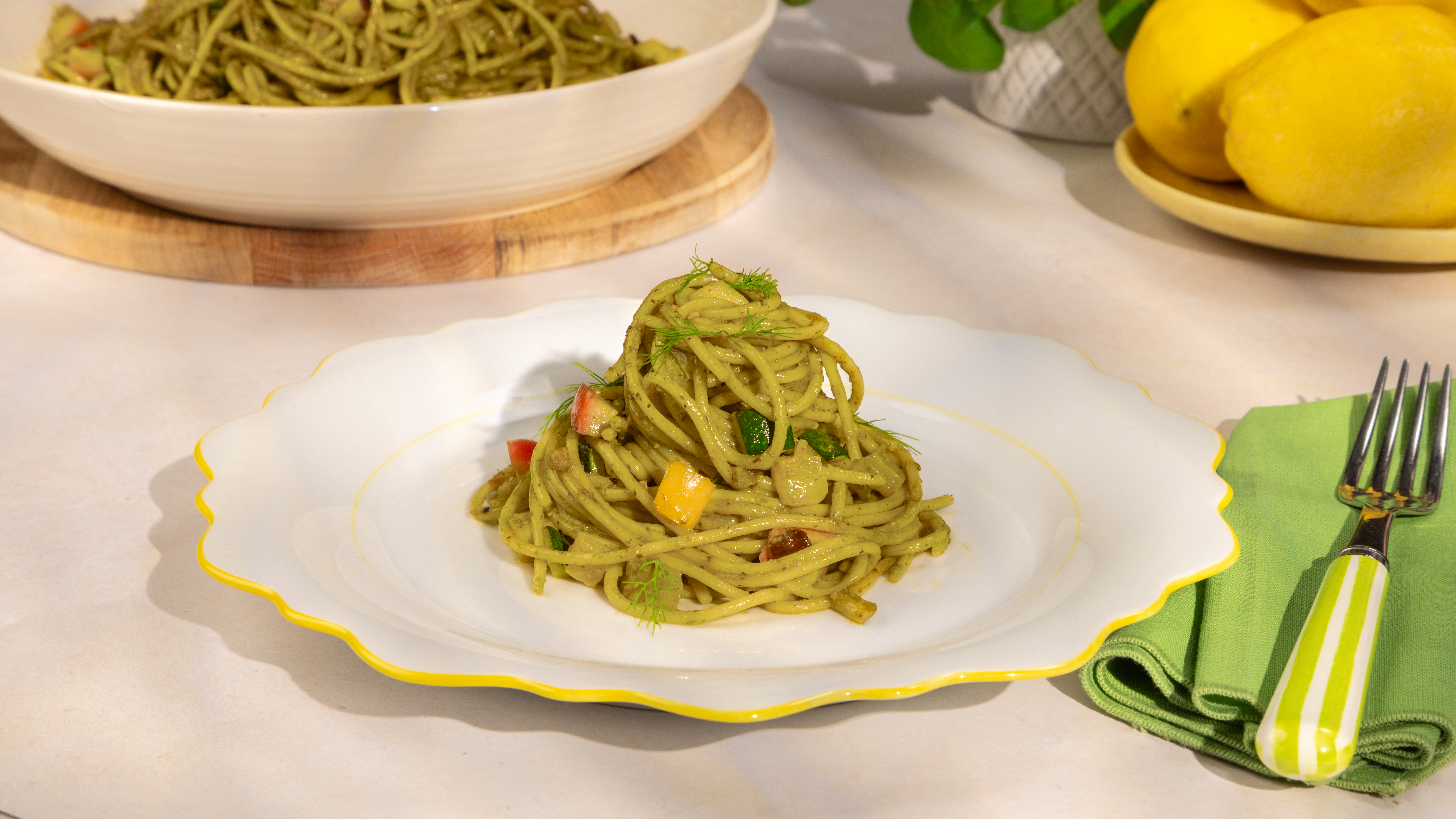 Gemüse- und Apfel-Spaghetti mit Pesto Basilico e Limone | Barilla