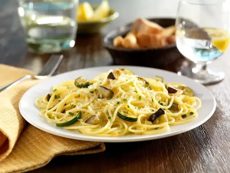 Gluten Free Spaghetti With Eggplant, Zucchini, Sliced Garlic and Chives | Barilla | Barilla