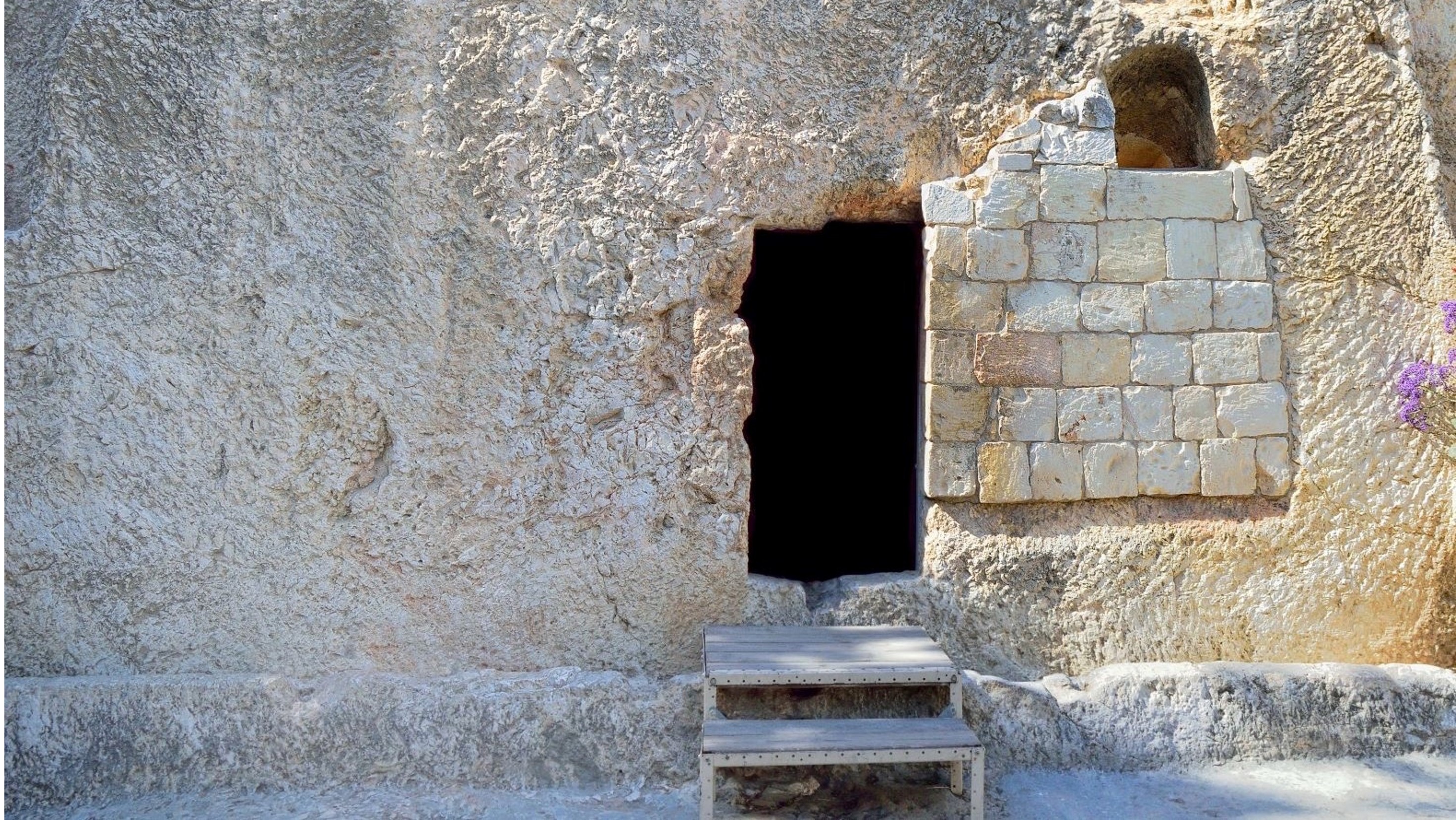 Jesus body is laid in the tomb