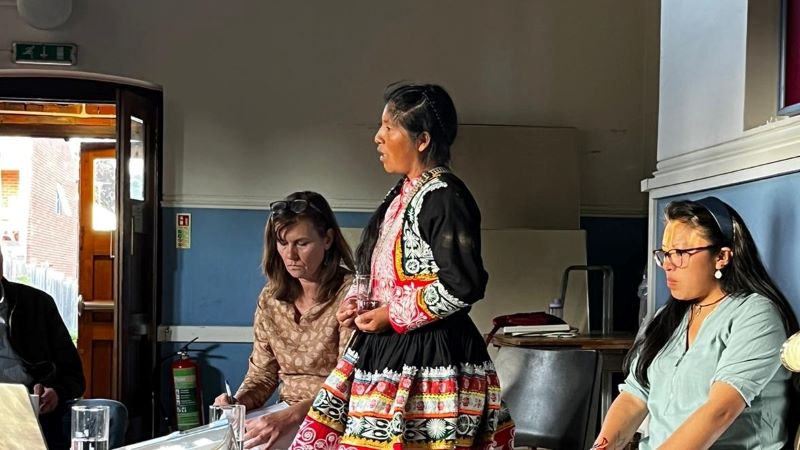 Latin America - Peru - Esmeralda speaking