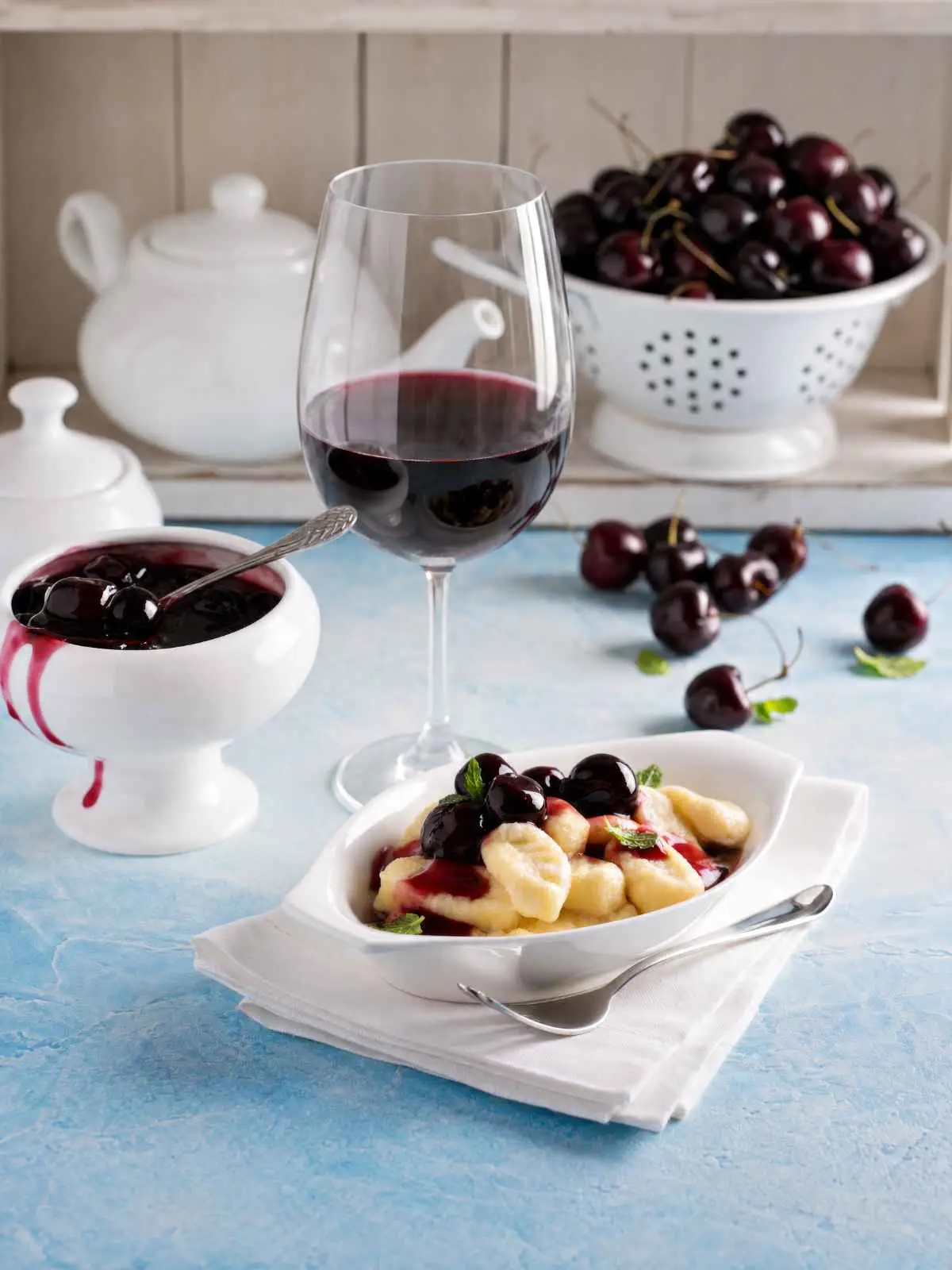Tiare Shopping Event Tempo di ciliegie oggi gnocchi e vino