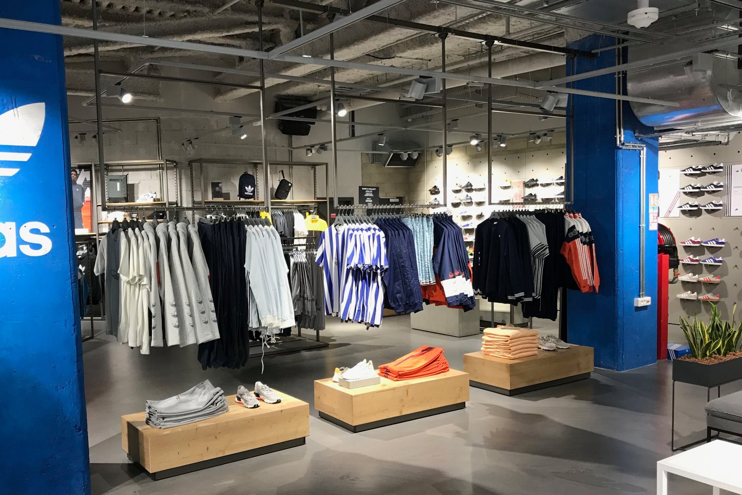 Adidas shop magasin usine