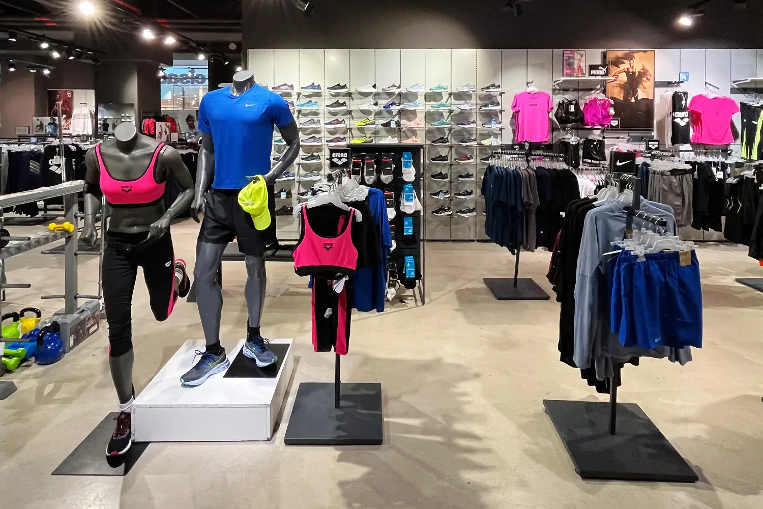 Tiare Shopping Cisalfa store