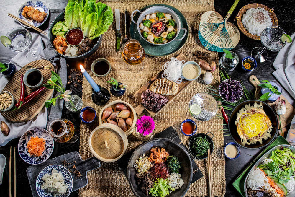 Sen Street Kitchen erbjuder smakrik Asiatisk streetfood och återskapar autentiska smaker från Asien. SEN har samlat inspiration från de livliga gatuköken runtom i östra Asien och representerar mat som är snabbt, enkelt och gott. 