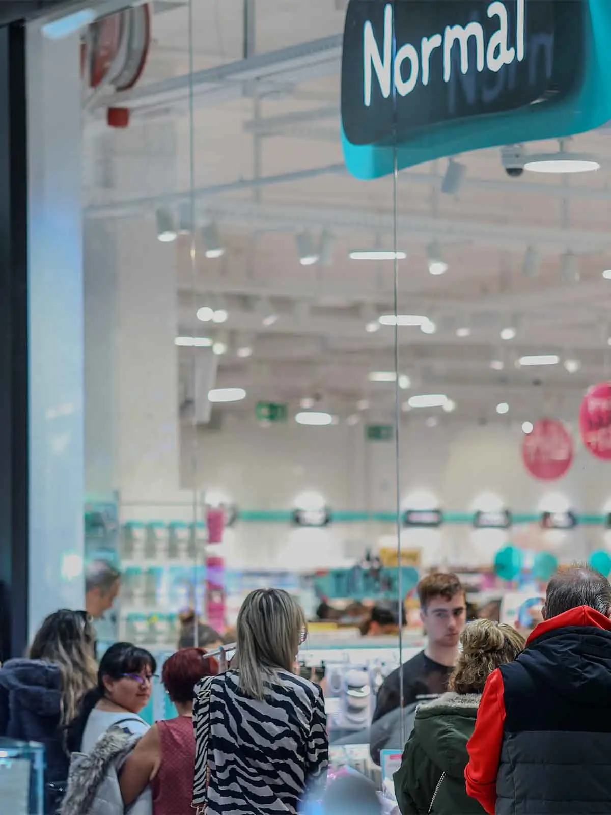 NORMAL abre sus puertas en RÍO Shopping con productos, precios sorprendentes y muchas sorpresas.