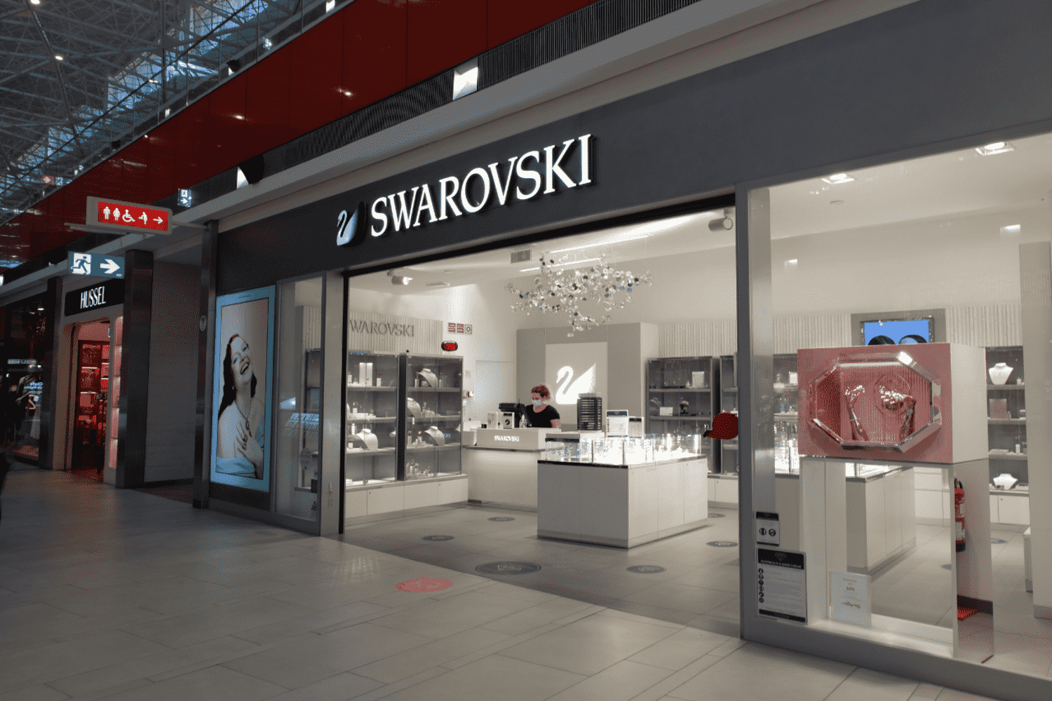 Swarovski Store Image