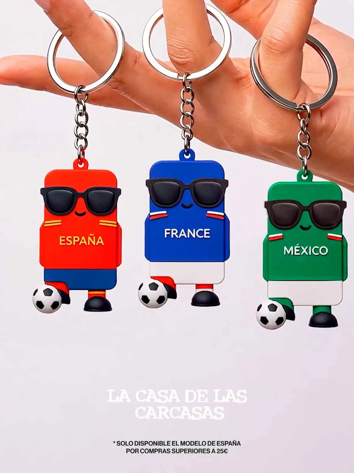 Consigue un Carcasito exclusivo por compras superiores a 25 € en Casa de las Carcasas Río Shopping. Vive la emoción del Mundial con regalos y promociones especiales.