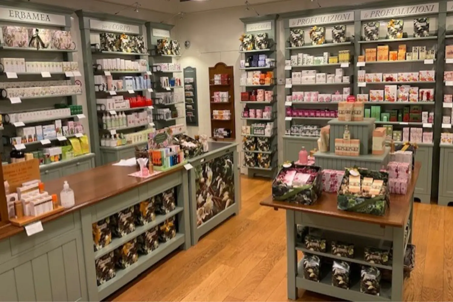 Tiare Shopping Erbolario store